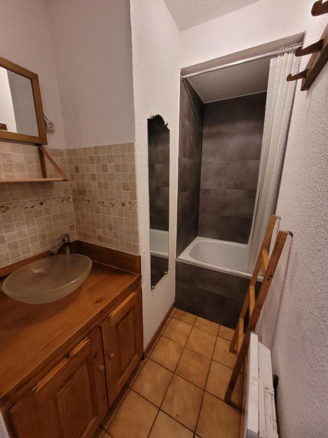 Appartement Le Flocon, Joli Petit Cocon 4 Pers En Rez De Jardin Draps Inclus Les Rousses Luaran gambar